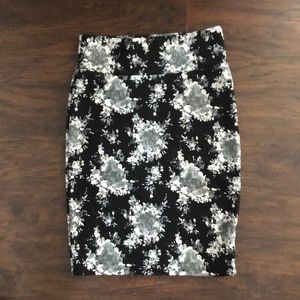 Lularoe Cassie medium